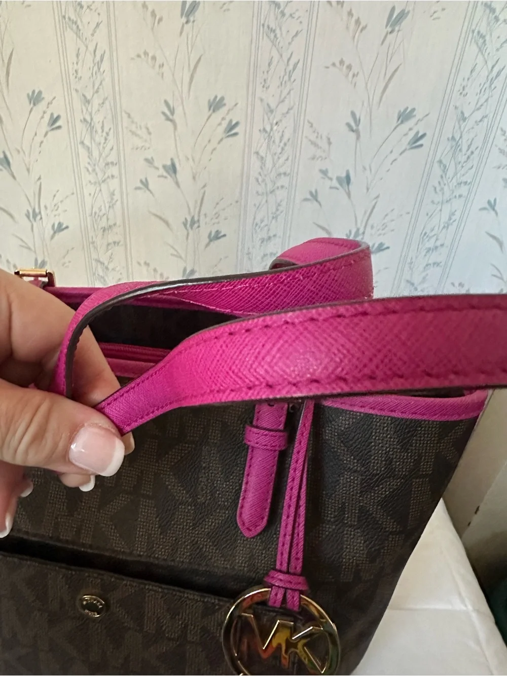 Michael Kors Brown & Fuchsia Jet Set Signature Tote